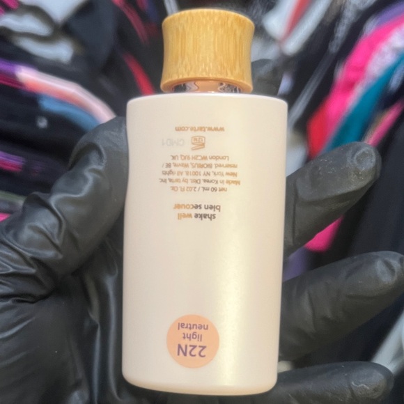 Tarte Timeless Hydrating Foundation in Cream Bottle - Picture 2 of 3